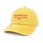 Gorra Bordada "Dogs and Wine make everything fine" Ajustable