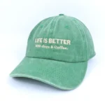 Gorra Bordada "Life is Better with Dogs & Coffee" Ajustable